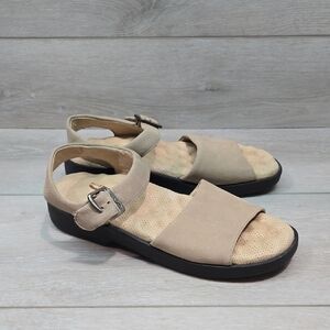 Soft Wakl Pat.Pending Leather Women's  Sandals Shoes Sz 7.5N Comfort